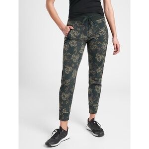 ATHLETA Trekkie North Green Floral Printed Jogger Size 10